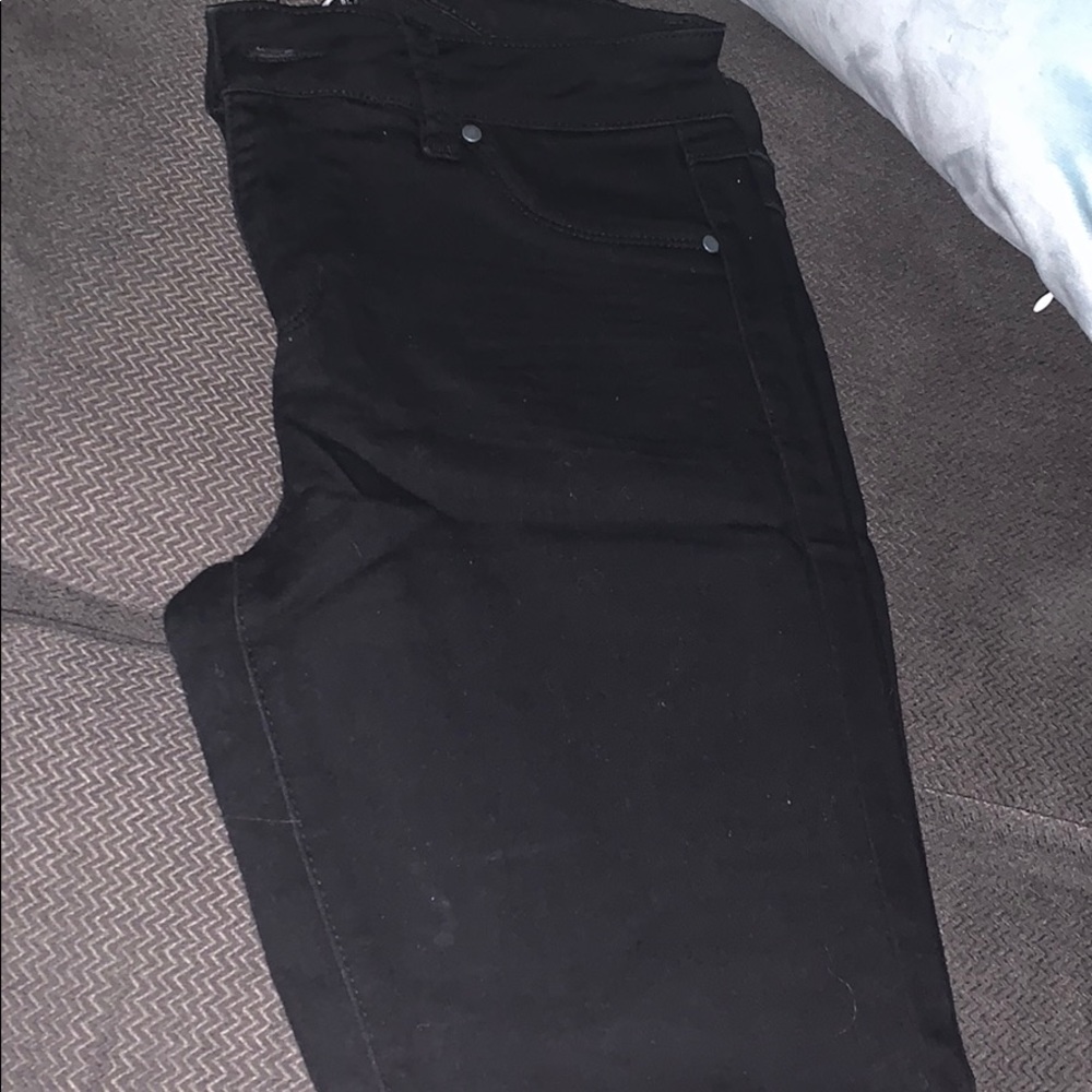Black skinny jeans